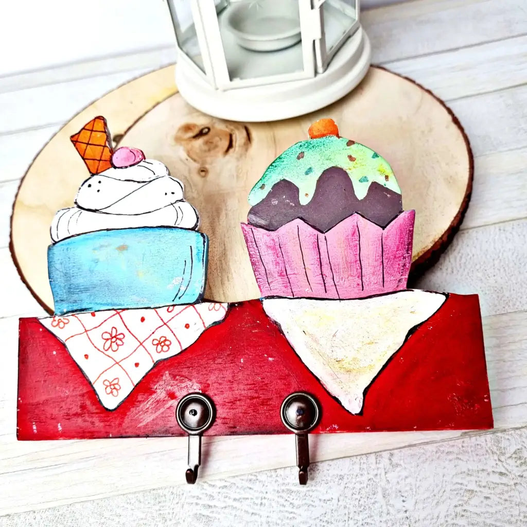 Cartello In Legno A Cuore 'All You Need Is Love... And Cake' – Regalo Divertente Per Amanti Della Torta, 10x9,5 Cm, Da Appendere